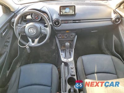 Zdjęcie 8 z 12 samochodu: 2016 SCION IA BASE VIN:3MYDLBZV9GY130248 - miniatura