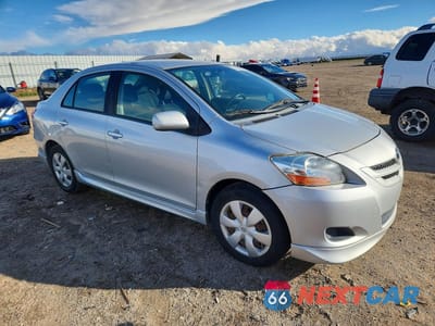 Czwarte zdjęcie samochodu z boku: 2008 TOYOTA YARIS VIN:JTDBT923981218245 - miniatura