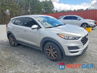 Czwarte zdjęcie samochodu z boku: 2019 HYUNDAI TUCSON SE VIN:KM8J23A43KU903266 - miniatura