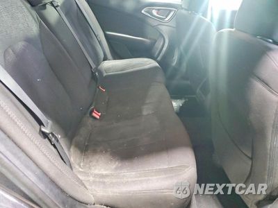 Zdjęcie 10 z 12 samochodu: 2015 CHRYSLER 200 LIMITED VIN:1C3CCCAB3FN649099 - miniatura