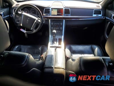 Zdjęcie 8 z 13 samochodu: 2011 LINCOLN MKS VIN:1LNHL9FT2BG607412 - miniatura