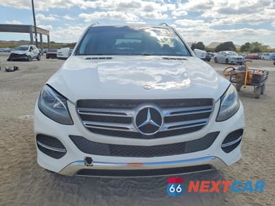 Piąte zdjęcie samochodu w środku: 2016 MERCEDES-BENZ GLE 350 VIN:4JGDA5JBXGA731675 - miniatura