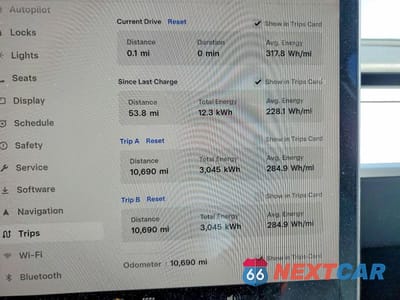 Zdjęcie 9 z 11 samochodu: 2024 TESLA MODEL Y VIN:7SAYGDED4RA333480 - miniatura