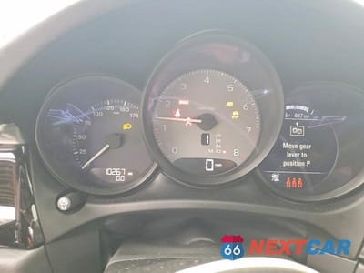 Zdjęcie 9 z 14 samochodu: 2025 PORSCHE MACAN S VIN:WP1AG2A51SLB42010 - miniatura