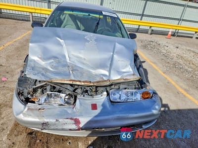 Piąte zdjęcie samochodu w środku: 2002 SATURN SL VIN:1G8ZF52822Z298856 - miniatura