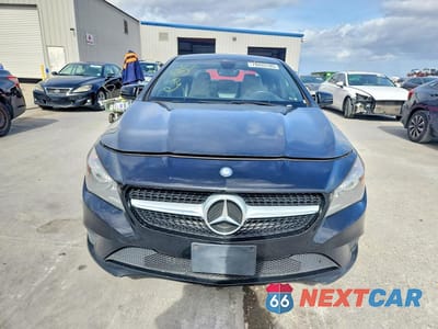Piąte zdjęcie samochodu w środku: 2014 MERCEDES-BENZ CLA 250 4MATIC VIN:WDDSJ4GB0EN101219 - miniatura