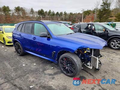Czwarte zdjęcie samochodu z boku: 2024 BMW X5 M COMPETITION VIN:5YM13ET01R9V69704 - miniatura
