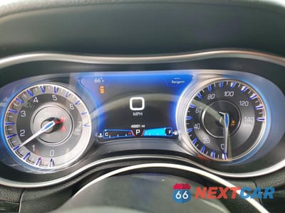 Zdjęcie 9 z 12 samochodu: 2021 CHRYSLER 300 S VIN:2C3CCABG1MH585472 - miniatura