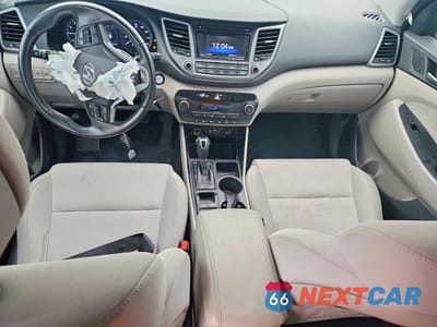 Zdjęcie 8 z 13 samochodu: 2017 HYUNDAI TUCSON LIMITED VIN:KM8J3CA24HU567602 - miniatura