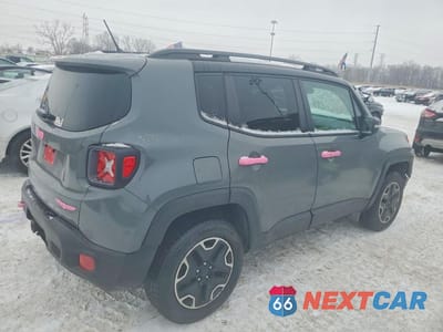 Trzecie zdjęcie samochodu z tyłu: 2016 JEEP RENEGADE TRAILHAWK VIN:ZACCJBCT3GPD19716 - miniatura