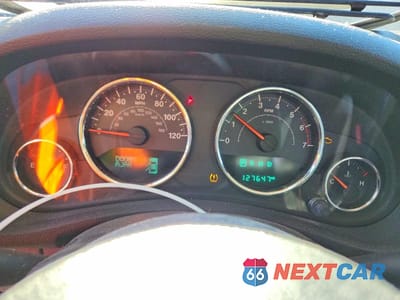 Zdjęcie 9 z 12 samochodu: 2015 JEEP WRANGLER UNLIMITED SAHARA VIN:1C4BJWEG0FL754330 - miniatura