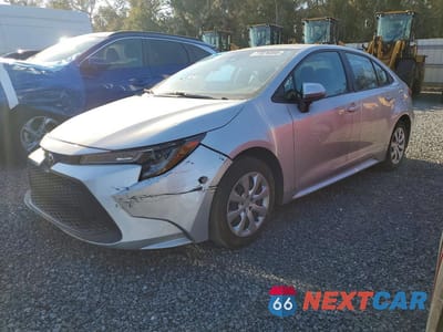 2020 TOYOTA COROLLA LE 5YFEPRAEXLP121144 - główne zdjęcie licytacji z USA - miniatura