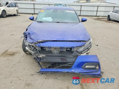 Piąte zdjęcie samochodu w środku: 2018 HONDA ACCORD SPORT VIN:1HGCV1F37JA153235 - miniatura