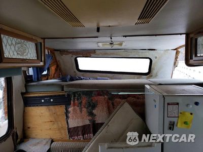 Piąte zdjęcie samochodu w środku: 1991 FORD ECONOLINE E350 CUTAWAY VAN VIN:1FDKE30G2MHA88495 - miniatura