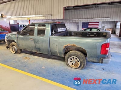 Drugie zdjęcie samochodu z przodu: 2008 CHEVROLET SILVERADO K1500 VIN:2GCEK19CX81243916 - miniatura