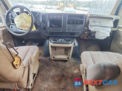 Zdjęcie 8 z 13 samochodu: 2003 CHEVROLET EXPRESS G3500 VIN:1GAHG35U131214580 - miniatura