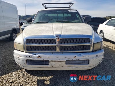 Piąte zdjęcie samochodu w środku: 1999 DODGE RAM 1500 VIN:1B7HC13Y2XJ597500 - miniatura