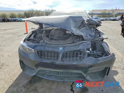 Piąte zdjęcie samochodu w środku: 2018 BMW M4 VIN:WBS4Y9C59JAA85868 - miniatura