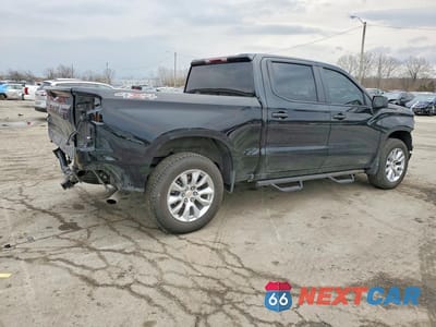 Trzecie zdjęcie samochodu z tyłu: 2025 CHEVROLET SILVERADO K1500 CUSTOM VIN:1GCPKBEK5SZ335767 - miniatura