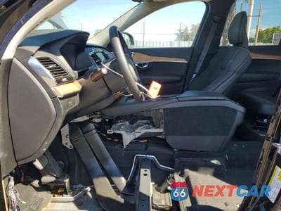 Zdjęcie 7 z 12 samochodu: 2025 VOLVO XC90 PLUS VIN:YV4M12PE8S1311360 - miniatura