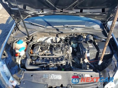 Zdjęcie 11 z 12 samochodu: 2010 VOLKSWAGEN GTI VIN:WVWFD7AJ6AW246175 - miniatura