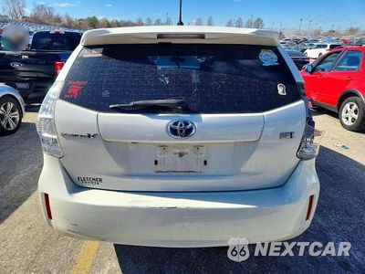 Zdjęcie 6 z 12 samochodu: 2012 TOYOTA PRIUS V VIN:JTDZN3EU9C3104298 - miniatura