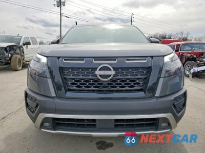 Piąte zdjęcie samochodu w środku: 2024 NISSAN PATHFINDER ROCK CREEK VIN:5N1DR3BD1RC305927 - miniatura