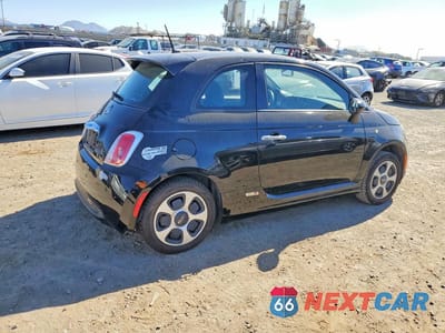 Trzecie zdjęcie samochodu z tyłu: 2015 FIAT 500 ELECTRIC VIN:3C3CFFGE3FT721350 - miniatura