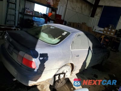 Trzecie zdjęcie samochodu z tyłu: 1996 HONDA ACCORD LX VIN:1HGCD5535TA137145 - miniatura