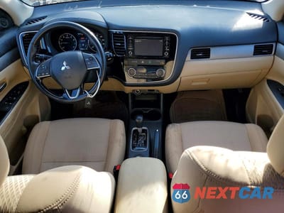 Zdjęcie 8 z 12 samochodu: 2016 MITSUBISHI OUTLANDER SE VIN:JA4AZ3A31GZ038728 - miniatura