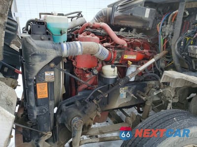 Zdjęcie 7 z 10 samochodu: 2016 KENWORTH T680 SEMI TRUCK VIN:1XKYA48X5GJ496690 - miniatura