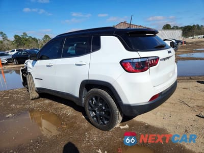 Drugie zdjęcie samochodu z przodu: 2022 JEEP COMPASS LATITUDE VIN:3C4NJCBB8NT179854 - miniatura