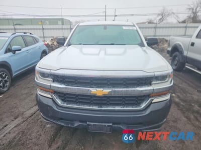Piąte zdjęcie samochodu w środku: 2017 CHEVROLET SILVERADO C1500 VIN:1GCNCNEH3HZ350156 - miniatura