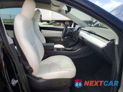Zdjęcie 7 z 12 samochodu: 2021 TESLA MODEL Y VIN:5YJYGDEEXMF108563 - miniatura