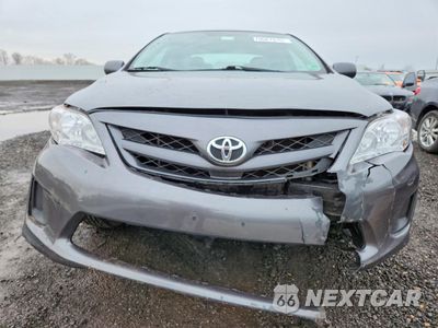 Piąte zdjęcie samochodu w środku: 2013 TOYOTA COROLLA L VIN:2T1BU4EEXDC119128 - miniatura