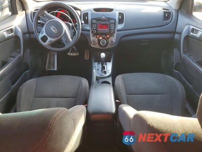 Zdjęcie 8 z 11 samochodu: 2010 KIA FORTE KOUP SX VIN:KNAFW6A36A5175343 - miniatura