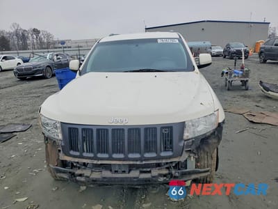 Piąte zdjęcie samochodu w środku: 2011 JEEP GRAND CHEROKEE LAREDO VIN:1J4RS4GG2BC557337 - miniatura