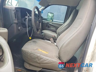 Zdjęcie 7 z 12 samochodu: 2012 CHEVROLET EXPRESS DELIVERY TRUCK VIN:1GB0G2CG0C1135515 - miniatura