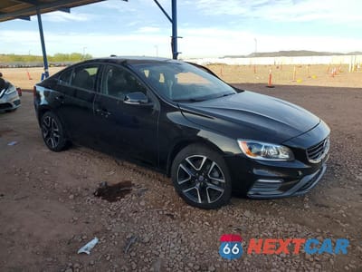 Czwarte zdjęcie samochodu z boku: 2017 VOLVO S60 VIN:YV126MFL0H2420920 - miniatura