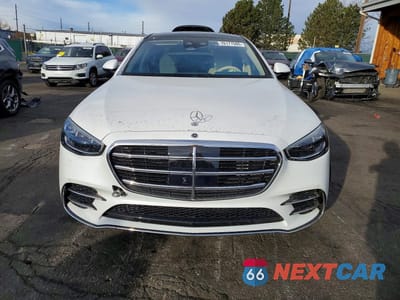 Piąte zdjęcie samochodu w środku: 2025 MERCEDES-BENZ S S580E 4MATIC VIN:W1K6G6KB7SA335301 - miniatura