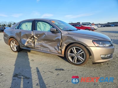 Czwarte zdjęcie samochodu z boku: 2015 VOLKSWAGEN PASSAT SE VIN:1VWBS7A38FC063470 - miniatura