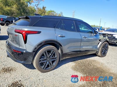 Trzecie zdjęcie samochodu z tyłu: 2025 CHEVROLET BLAZER RS VIN:3GNKDDRM7SS215596 - miniatura