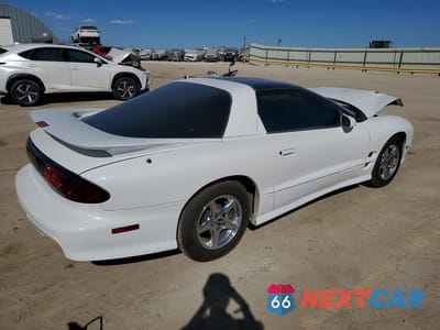 Trzecie zdjęcie samochodu z tyłu: 2002 PONTIAC FIREBIRD FORMULA VIN:2G2FV22G022153274 - miniatura