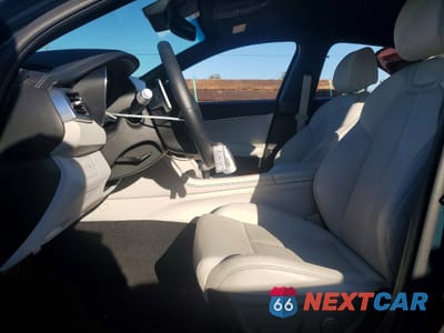 Zdjęcie 7 z 13 samochodu: 2025 GENESIS G70 BASE VIN:KMTG34SC3SU157054 - miniatura