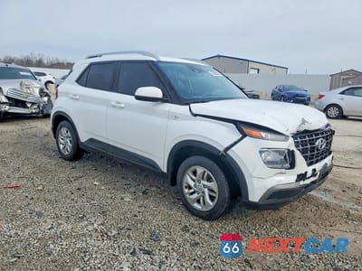 Czwarte zdjęcie samochodu z boku: 2020 HYUNDAI VENUE SEL VIN:KMHRC8A35LU014717 - miniatura