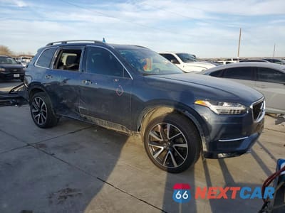 Czwarte zdjęcie samochodu z boku: 2018 VOLVO XC90 T6 VIN:YV4A22PK2J1334315 - miniatura