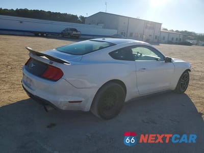 Trzecie zdjęcie samochodu z tyłu: 2020 FORD MUSTANG VIN:1FA6P8TH4L5122749 - miniatura