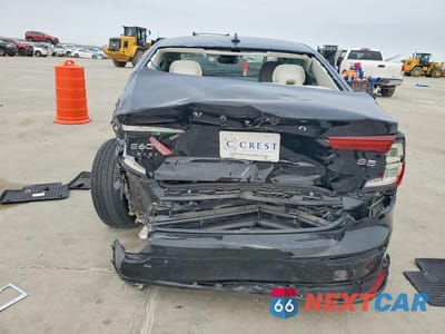 Zdjęcie 6 z 11 samochodu: 2023 VOLVO S60 CORE VIN:7JRL12FV9PG253037 - miniatura