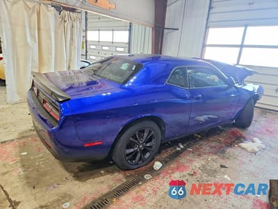 Trzecie zdjęcie samochodu z tyłu: 2020 DODGE CHALLENGER SXT VIN:2C3CDZGG8LH106323 - miniatura