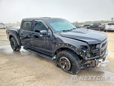 Czwarte zdjęcie samochodu z boku: 2018 FORD F150 RAPTOR VIN:1FTFW1RG1JFA55764 - miniatura